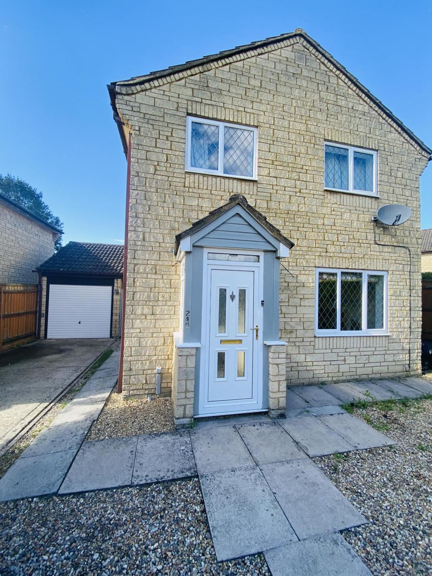 The Conifers Large Detached Home With Off Street Parking Witney Extérieur photo